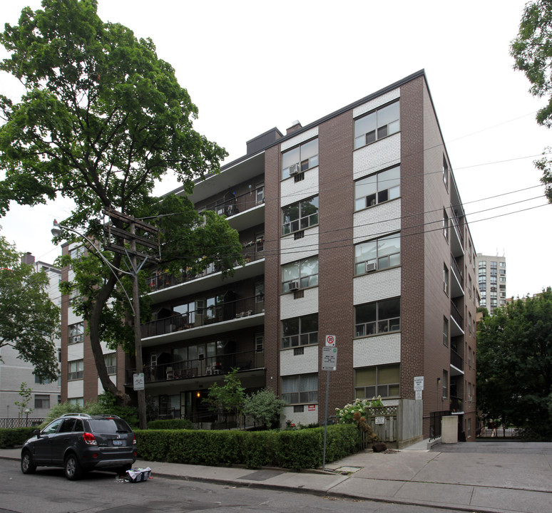 345 Lonsdale Rd in Toronto, ON - Building Photo