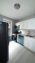 2684-Highland Arms Realty in Jersey City, NJ - Building Photo