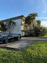 1751 NW 75th Ave in Plantation, FL - Building Photo