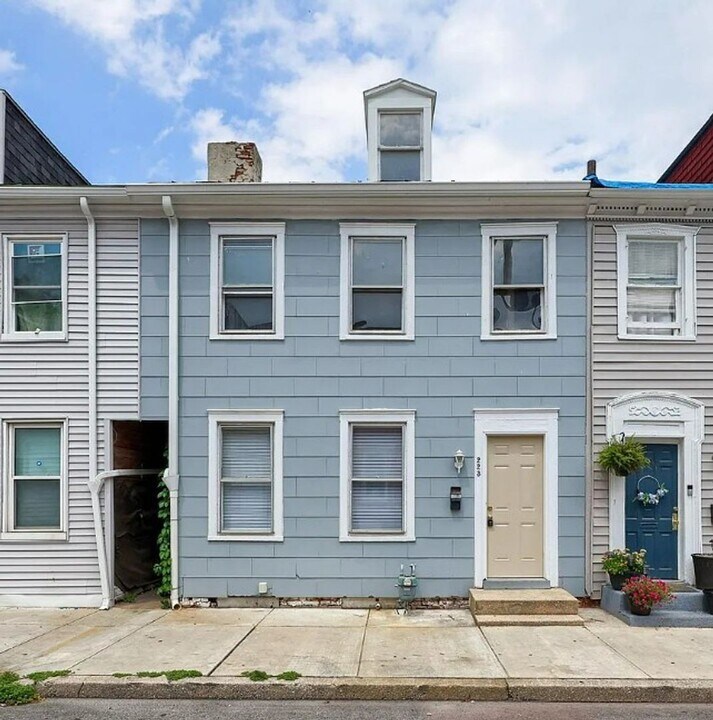 223 E Walnut St in York, PA - Foto de edificio