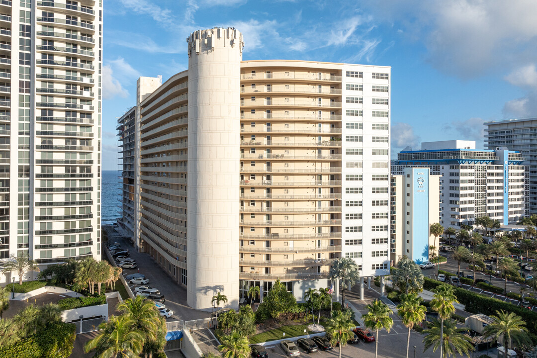 The Galleon in Fort Lauderdale, FL - Building Photo