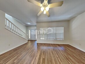 6516 Summer Cove Dr in Riverview, FL - Foto de edificio - Building Photo