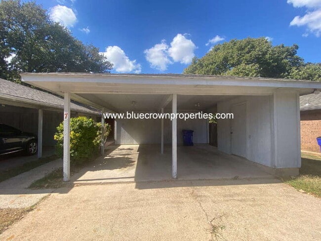 7 Shady Valley Ct