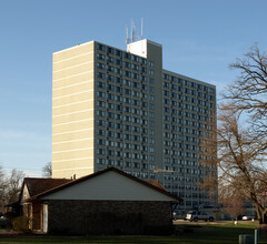 Joshua Arms in Joliet, IL - Building Photo - Building Photo