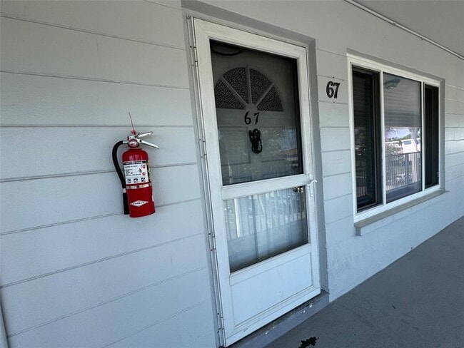 2449 Columbia Dr in Clearwater, FL - Building Photo - Building Photo
