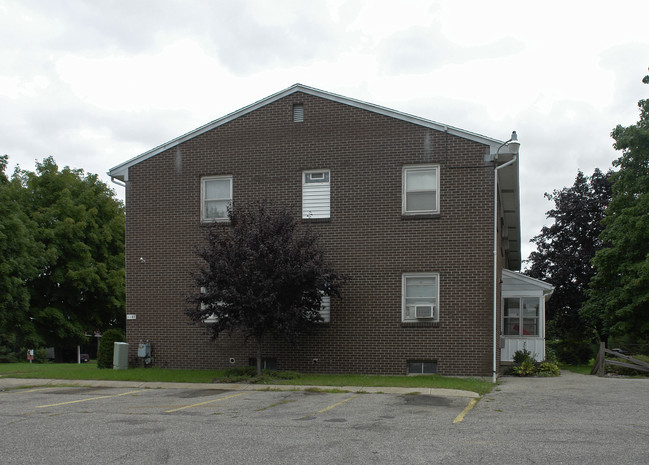 2225-2230 29th St SW in Wyoming, MI - Foto de edificio - Building Photo