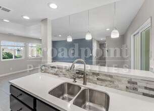 2512 Wanek Rd in Escondido, CA - Building Photo - Building Photo