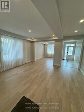 1032 Showman St in Ottawa, ON - Building Photo - Building Photo