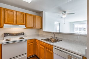 Kendrick Court Senior Apartments in Herndon, VA - Building Photo