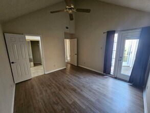 18163 WHISPERING GABLES Ln in Dallas, TX - Building Photo - Building Photo