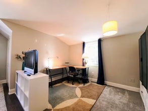 9605 Singleton Dr in Bethesda, MD - Building Photo - Building Photo