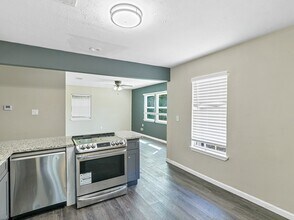 4521 Stassen St in Houston, TX - Building Photo - Building Photo