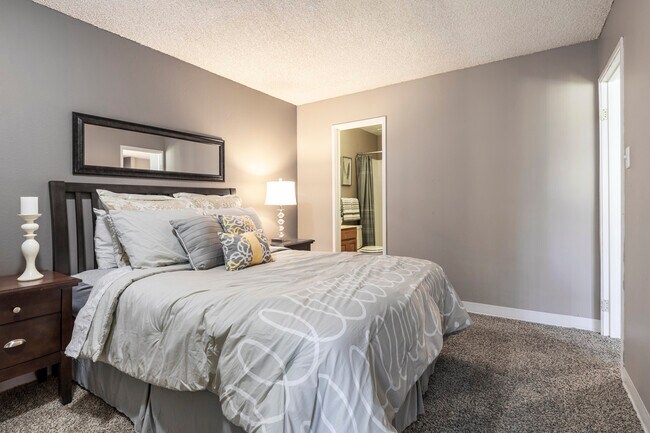 Sedona Ridge in Albuquerque, NM - Building Photo - Interior Photo