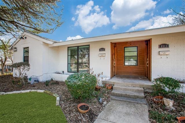 9515 Dixie Ln in Dallas, TX - Building Photo - Building Photo