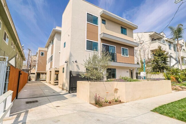 property at 5259 Harmony Ave