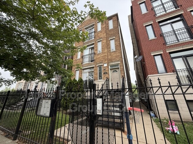 3112 W Monroe St in Chicago, IL - Building Photo - Building Photo