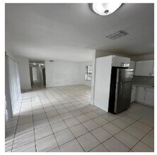 20405 NW 21st Ave in Miami Gardens, FL - Building Photo - Building Photo