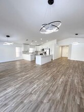 4952 SW 33rd Way in Fort Lauderdale, FL - Building Photo - Building Photo