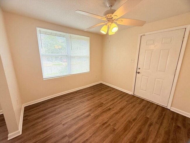 1300 W Intendencia St in Pensacola, FL - Building Photo - Building Photo