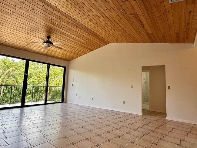 property at 101 Ocean Ln Dr