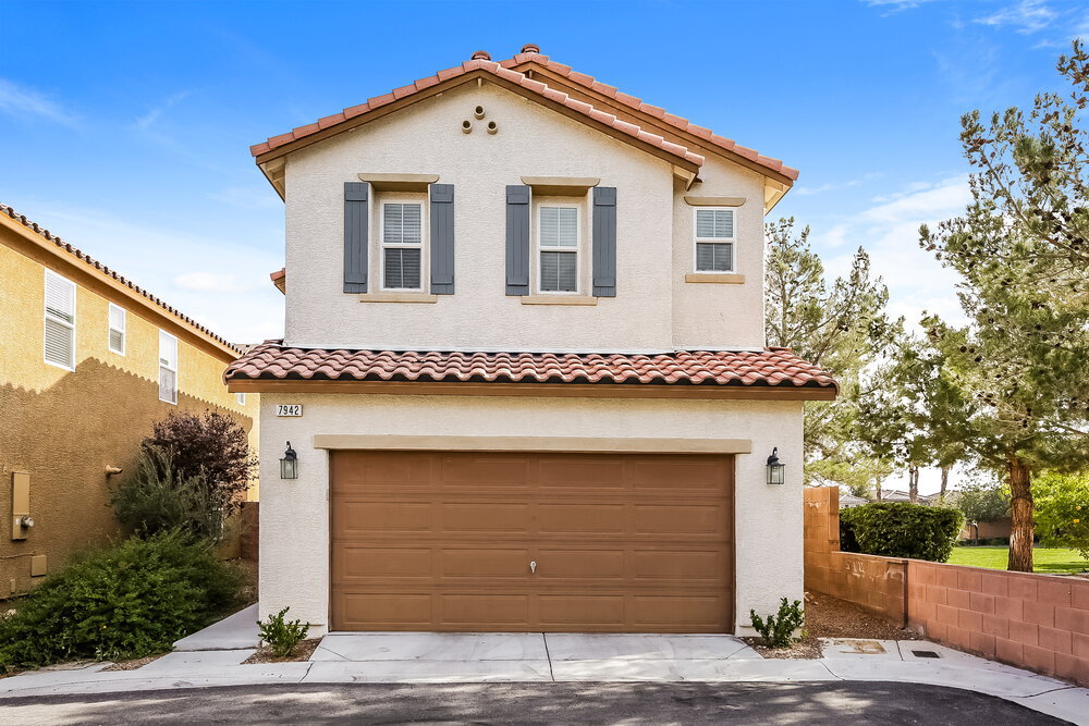 7942 Bliss Hill Ct in Las Vegas, NV - Building Photo