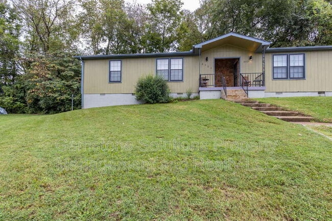 2305 Dalebrook Ct in Nashville, TN - Building Photo - Building Photo