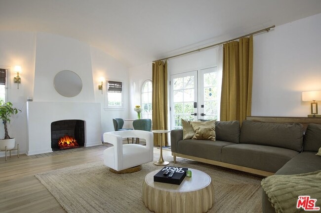 property at 953 N Martel Ave