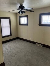 114 N 79th St in Milwaukee, WI - Foto de edificio - Building Photo