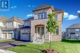 14 Hitching Post in Georgina, ON - Building Photo - Building Photo