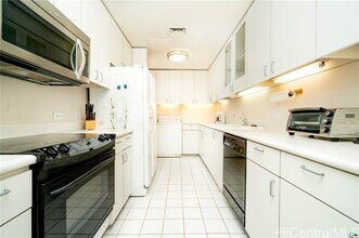4999 Kahala Ave in Honolulu, HI - Building Photo - Building Photo