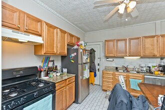 1421 W Fletcher St-Unit -1R in Chicago, IL - Building Photo - Building Photo