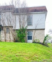 1022 Fabulous Dr in San Antonio, TX - Building Photo