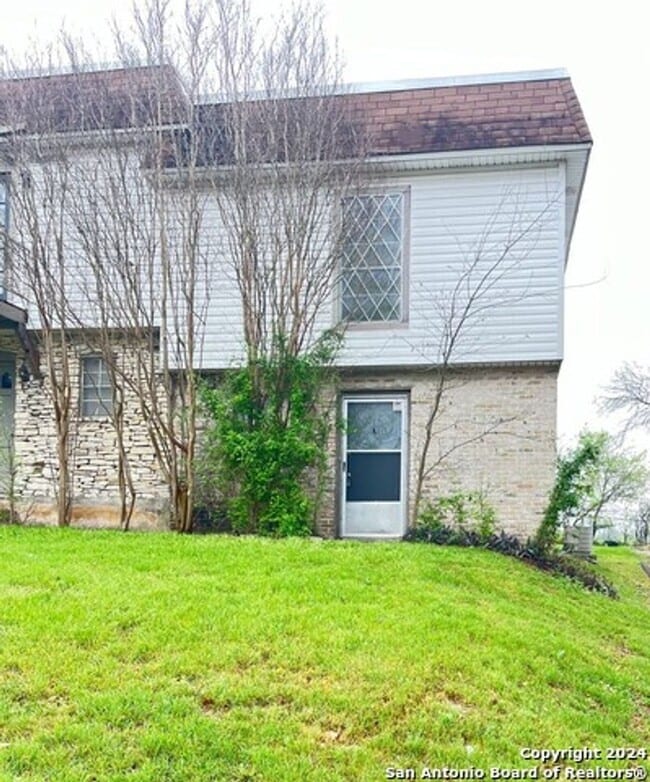 1022 Fabulous Dr