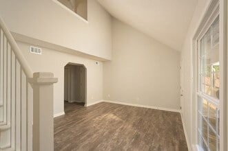 Ivy Terrace Apartments in Chattanooga, TN - Building Photo - Building Photo