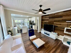 264 Wellington St SW in Atlanta, GA - Building Photo - Building Photo
