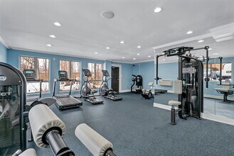 Reston Glade in Reston, VA - Foto de edificio - Building Photo