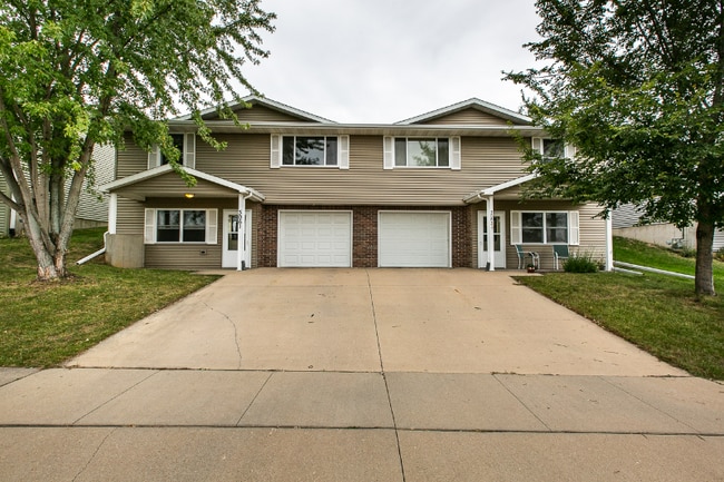 3061 Stellar Eagle Dr in Dubuque, IA - Building Photo - Building Photo