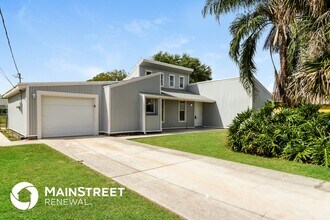 2574 SW Monterrey Ln in Port St. Lucie, FL - Building Photo - Building Photo