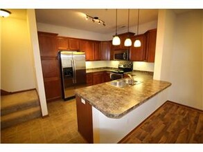 13313 Virginia Ave S in Savage, MN - Building Photo - Building Photo