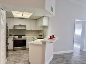 2119 SE 10th Ave in Fort Lauderdale, FL - Building Photo - Building Photo