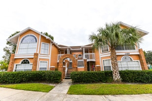 2489 Sweetwater Club Cir, Unit Sweetwater 81 in Kissimmee, FL - Building Photo