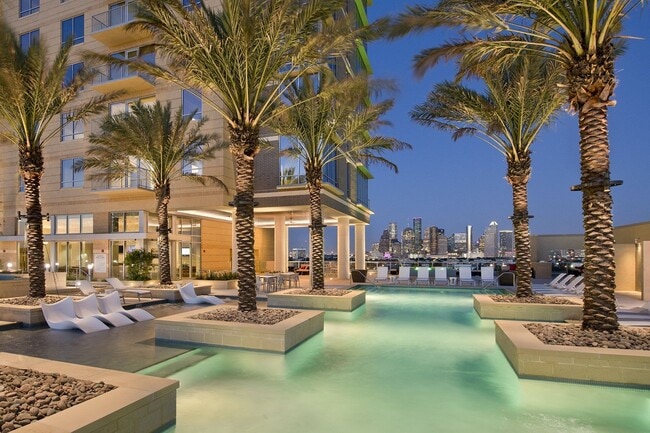 The Sovereign at Regent Square in Houston, TX - Foto de edificio - Building Photo