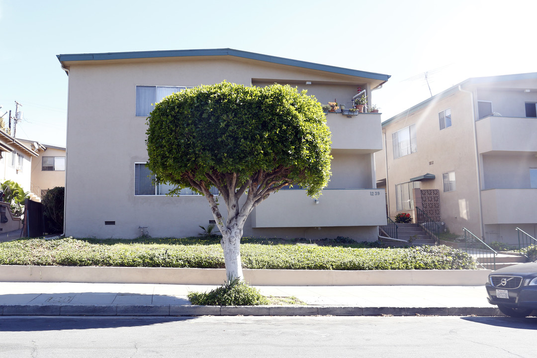 1239 Stanford St in Santa Monica, CA - Building Photo