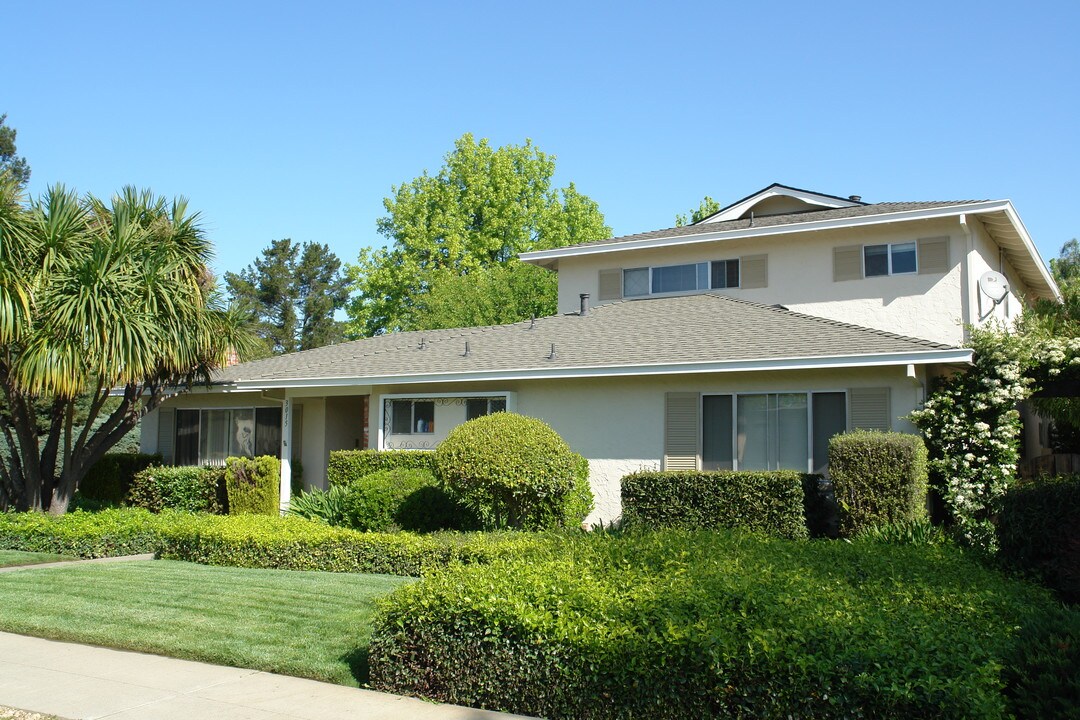 3015 Walgrove Ave in San Jose, CA - Foto de edificio