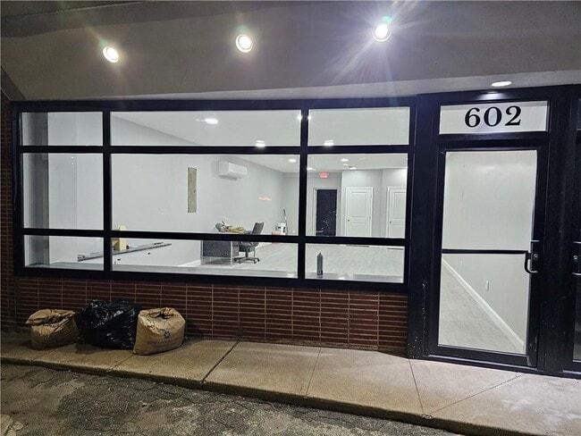 property at 602 WARWICK Ave