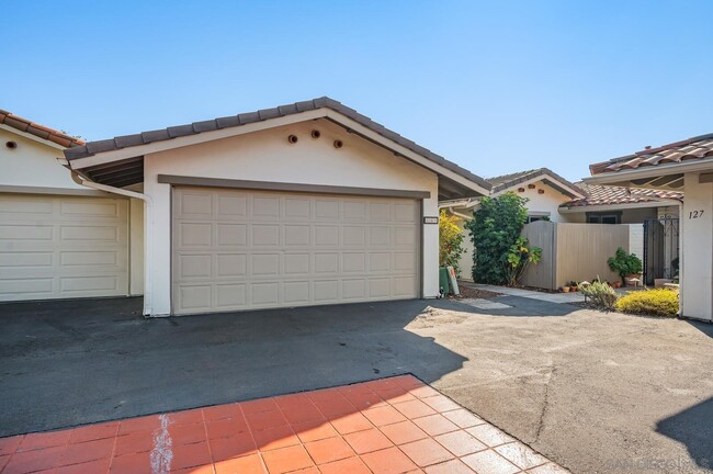 131 Saltillo Ct in Solana Beach, CA - Building Photo - Building Photo