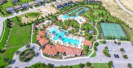 1307 Oak Crest St in Davenport, FL - Building Photo - Building Photo