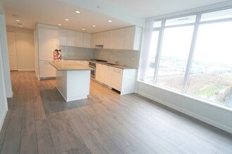 1008-2388 Madison Av in Burnaby, BC - Building Photo - Building Photo