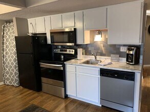 16 Fall Creek Dr in Branson, MO - Building Photo - Building Photo