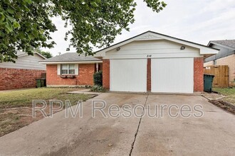 216 Klondike Dr in Yukon, OK - Building Photo - Building Photo